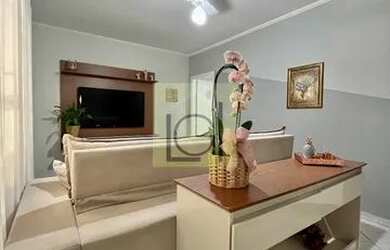 Imagem: A casa possui 2 Dormitórios, 2 Banheiros, 2 Vagas na garagem