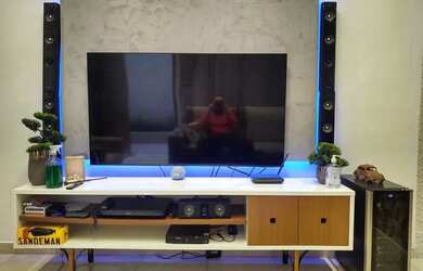 Imagem: A casa possui 2 Dormitórios, 2 Banheiros, 2 Vagas na garagem