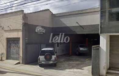 Imagem: O depósito possui 2 Vagas na garagem, 400m² de Área e está