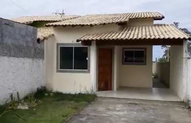 Imagem: A casa possui 2 Dormitórios, 1 Banheiro, 1 Vaga na garagem