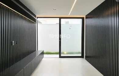 Imagem 14: Casa para venda tem 303 metros quadrados com 4 Suites no Condomínio Damha