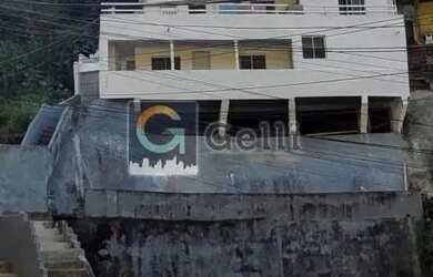 Imagem: A casa possui 1 Dormitório, 1 Banheiro, 1 Vaga na garagem e