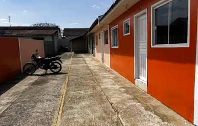 Imagem: Casa a venda em pequeno condomínio