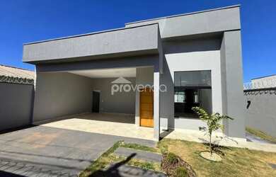 Imagem: A casa possui 3 Dormitórios, 5 Banheiros, 4 Vagas na garagem