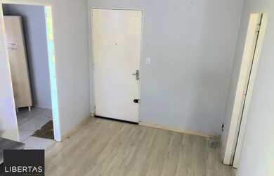 Imagem 2: Apartamento semi mobiliado de 1 dormitório, 1 vaga, no bairro Protásio...
