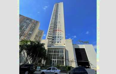 Imagem: O apartamento possui 1 Dormitório, 1 Banheiro, 1 Vaga na garagem