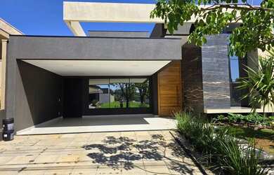 Imagem: A casa em condomínio possui 3 Dormitórios, 5 Banheiros, 4