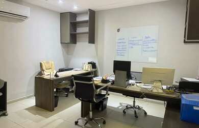 Imagem 8: Galpão com 12 salas e vestiario- 420m2 Bonsucesso