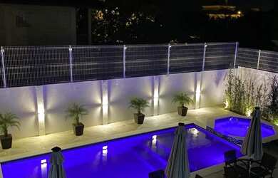 Imagem: A casa possui 5 Dormitórios, 5 Banheiros, 3 Vagas na garagem