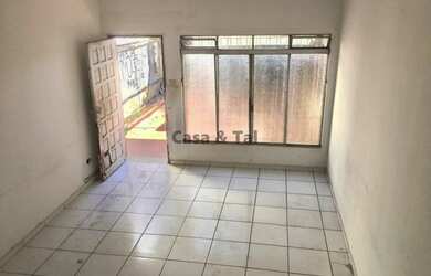 Imagem: A casa possui 2 Dormitórios, 2 Banheiros, 1 Vaga na garagem