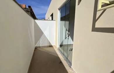 Imagem 2: CASA 2 QUARTOS COM VAGA. Varanda, 67m² de Área, 1 Vaga na garageme2...