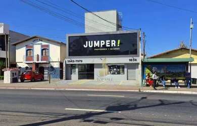 Imagem: O depósito possui 4 Vagas na garagem, 312m² de Área e está