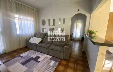 Imagem 2: Casa à venda 3 quartos no Bairro PETROLANDIA