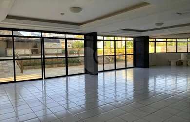 Imagem: O apartamento possui 4 Dormitórios, 5 Banheiros, 2 Vagas na