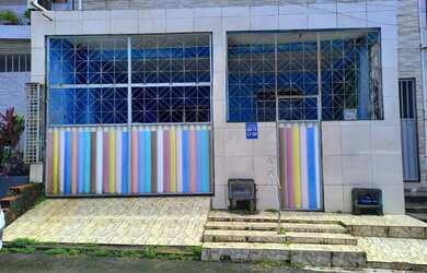 Imagem: A casa possui 2 Dormitórios, 2 Banheiros e 1 Vaga na garagem