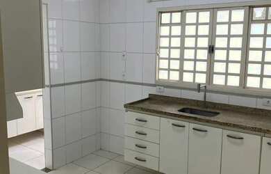 Imagem 3: Térrea para aluguel e venda com 164 metros quadrados com 3 quartos