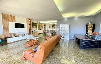 Imagem: O apartamento possui 4 Dormitórios, 4 Banheiros, 2 Vagas na