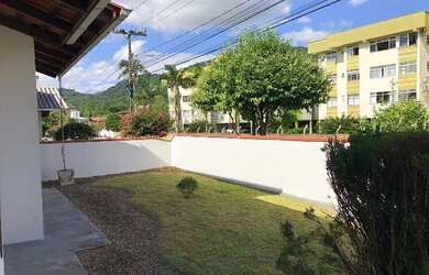 Imagem 2: Alugo em Jaraguá. 160m² de Área, 2 Vagas na garageme3 Dormitórios