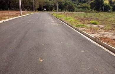 Imagem: O terreno possui 200m² de Área, Imóvel novo e está localizado