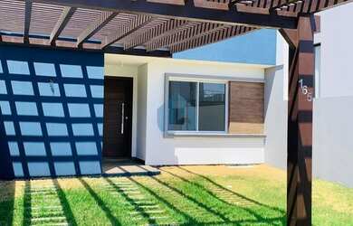 Imagem 3: Belo Sobrado Novo, Localizado no Loteamento Pedra Branca, a 4 km da Praia...