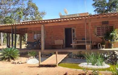 Imagem: A fazenda possui 4000m² de Área e está localizado em Área