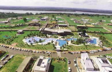 Imagem: O terreno possui 450m² de Área e está localizado em Porto