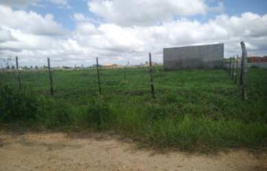 Imagem: O terreno possui 900m² de Área e está localizado em Farolândia