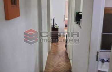 Imagem: A kitnet possui 1 Dormitório, 1 Banheiro, 40m² de Área e