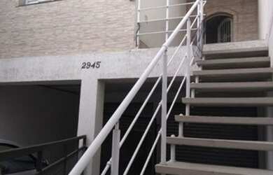 Imagem: O depósito possui 5 Vagas na garagem, 200m² de Área e está