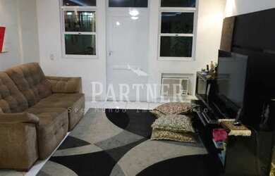 Imagem: A casa em condomínio possui 3 Dormitórios, 4 Banheiros, 2