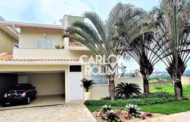 Imagem: A casa em condomínio possui 3 Dormitórios, 3 Banheiros, 4