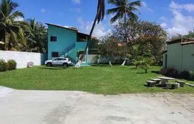 Imagem: A casa possui 2 Dormitórios, 2 Banheiros, 2 Vagas na garagem