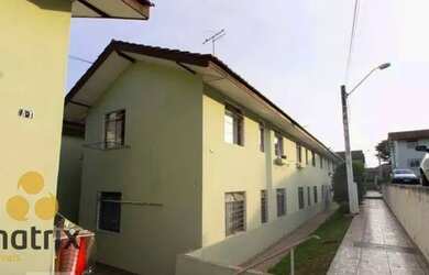 Imagem: O apartamento possui 3 Dormitórios, 1 Banheiro, 1 Vaga na garagem