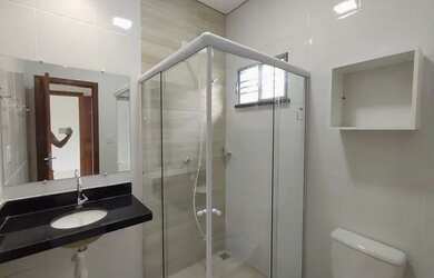 Imagem: O apartamento possui 1 Dormitório, 1 Banheiro, 1 Vaga na garagem