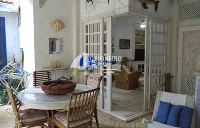 Imagem: A casa em condomínio possui 3 Dormitórios, 2 Banheiros, 3