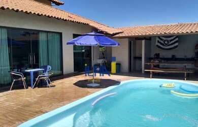 Imagem: A casa em condomínio possui 4 Dormitórios, 4 Banheiros, 5