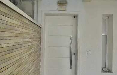 Imagem: A casa em condomínio possui 4 Dormitórios, 4 Banheiros, 2