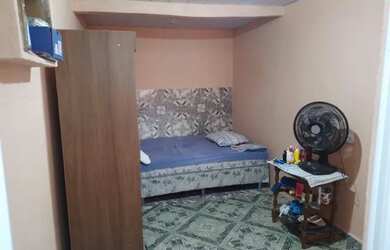 Imagem: A casa possui 2 Dormitórios, 2 Banheiros, 1 Vaga na garagem