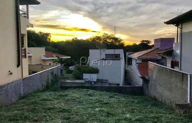 Imagem: O terreno possui 330m² de Área e está localizado em Vila