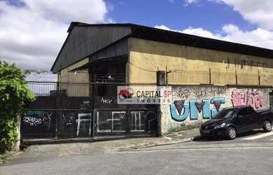 Imagem: O depósito possui 5 Vagas na garagem, 1.800m² de Área e