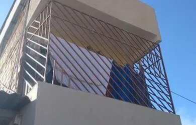 Imagem: A casa possui 2 Dormitórios, 2 Banheiros, 74m² de Área e