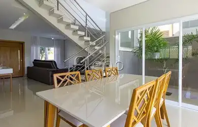 Imagem 4: Venda Casa com 236,00 metroQuadrado, 3 dormitório s , 2 vaga s . Swiss...