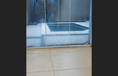 Imagem: A casa em condomínio possui 5 Dormitórios, 5 Banheiros, 4