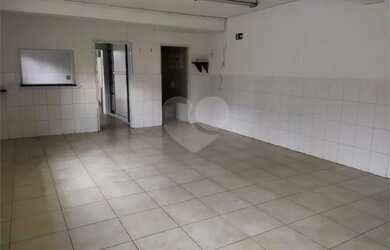 Imagem: A casa possui 5 Dormitórios, 4 Banheiros, 3 Vagas na garagem