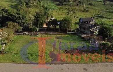 Imagem: A fazenda possui 4.200m² de Área e está localizado em Caraá