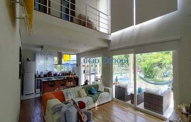 Imagem: A casa em condomínio possui 3 Dormitórios, 4 Banheiros, 230m²