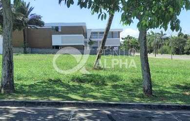 Imagem: O terreno possui 748m² de Área e está localizado em Alphaville