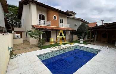 Imagem: A casa em condomínio possui 3 Dormitórios, 4 Banheiros, 4