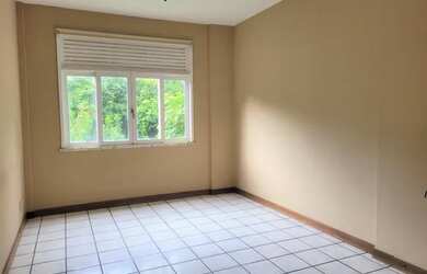 Imagem: O apartamento possui 3 Dormitórios, 2 Banheiros, 98m² de Área