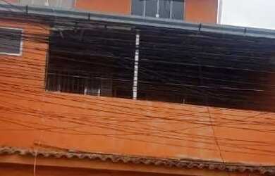 Imagem: A casa possui 4 Dormitórios, 3 Banheiros, 2 Vagas na garagem